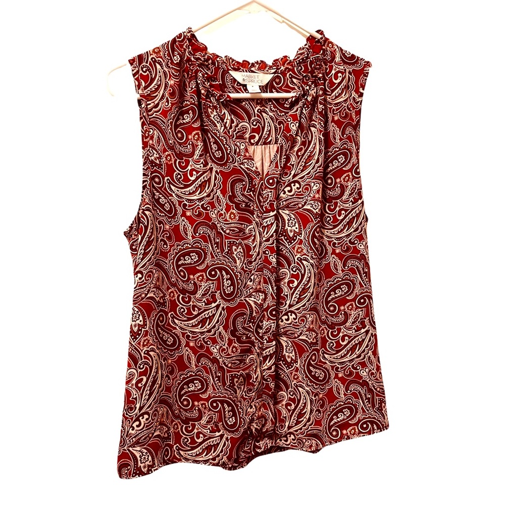 Market & Spruce, lightweight paisley top. Size medium. Great condition.